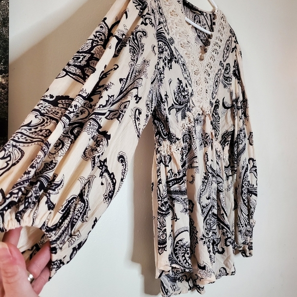 Blue Rain BoHo Paisley Print Flowy Top size medium - Picture 2 of 12